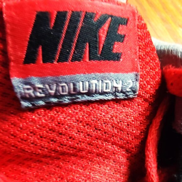 1999 Nike Revolution 2 Med Black White Red Training Running Shoes SHIPS FREE - Picture 3 of 8